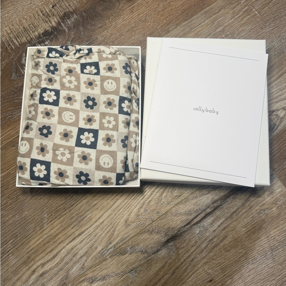 Solly Baby Floral and Smiley Print Baby Wrap